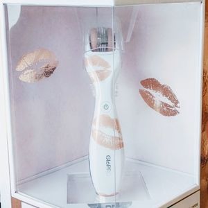 BeautyBio GloPRO Lip edition tool w/2 attachments